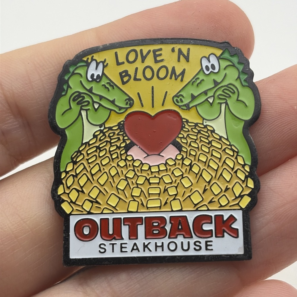 Outback Steakhouse Love ‘N Bloom Bloomin’ Onion Crocodiles Lapel Hat Pin